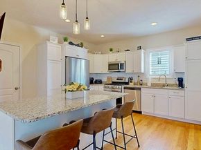 27 Tea Party Circle 27, Holden MA 01520