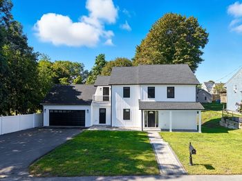 15 Lakeside Dr
