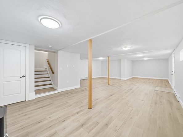 15 Lakeside Dr, Shrewsbury MA 01545