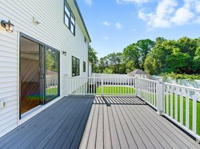 15 Lakeside Dr, Shrewsbury MA 01545