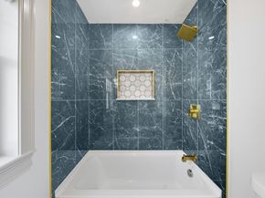 15 Lakeside Dr, Shrewsbury MA 01545