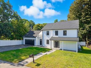 15 Lakeside Dr, Shrewsbury MA 01545