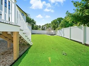 15 Lakeside Dr, Shrewsbury MA 01545