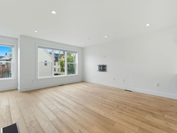 27 Carter St 2, Everett MA 02149