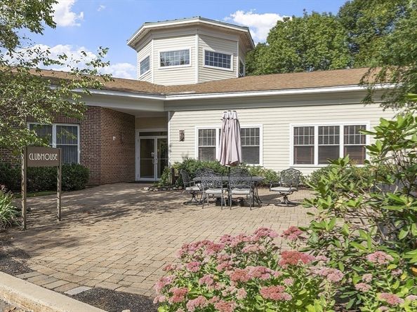 295 Salem Street 69, Woburn MA 01801