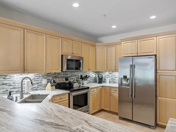 295 Salem Street 69, Woburn MA 01801