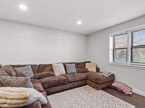 1029 Pleasant Street 19, Worcester MA 01602