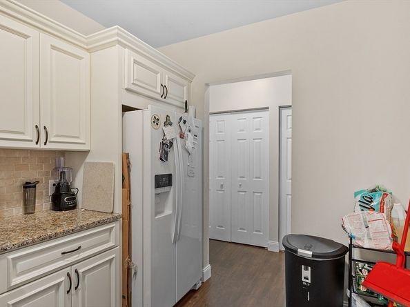 1029 Pleasant Street 19, Worcester MA 01602