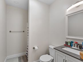 1029 Pleasant Street 19, Worcester MA 01602