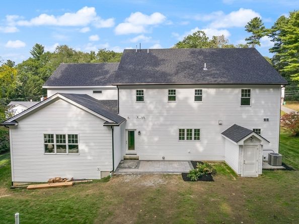 38 Freeport Drive, Burlington MA 01803