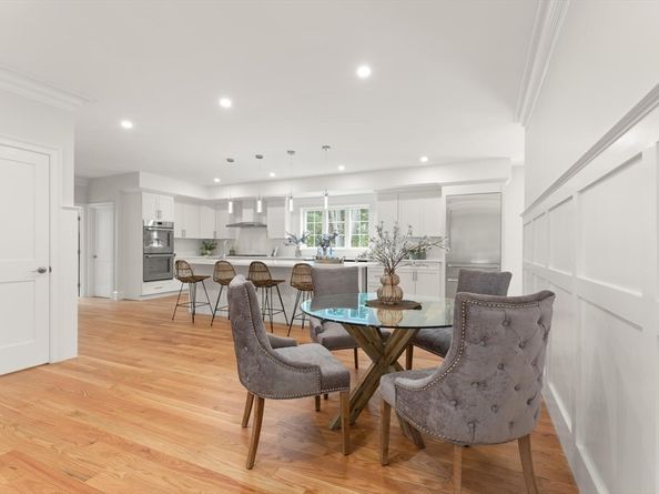 38 Freeport Drive, Burlington MA 01803