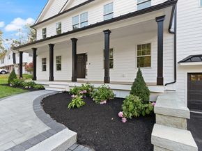 38 Freeport Drive, Burlington MA 01803