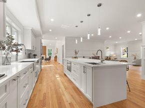 38 Freeport Drive, Burlington MA 01803