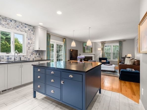 5 Upham Way 5, Weston MA 02493