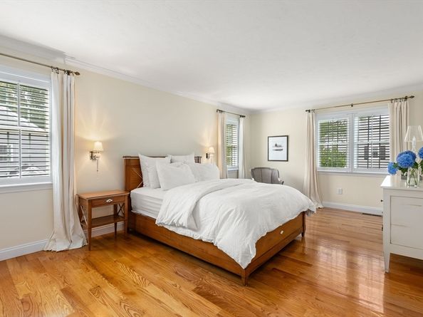 5 Upham Way 5, Weston MA 02493