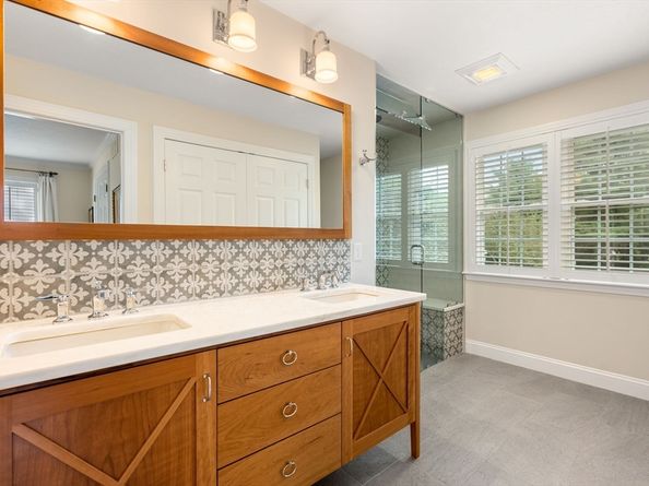 5 Upham Way 5, Weston MA 02493