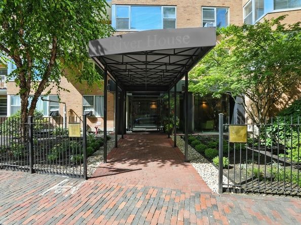 145 Pinckney St 403, Boston MA 02114