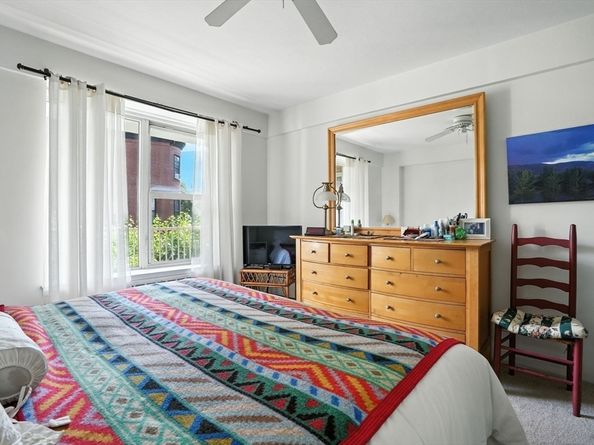 145 Pinckney St 403, Boston MA 02114