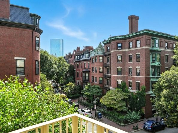 145 Pinckney St 403, Boston MA 02114