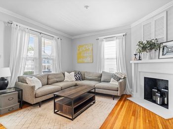 30 Chester Ave