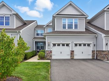 18 Lansing Way