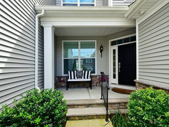 18 Lansing Way 18, Millis MA 02054