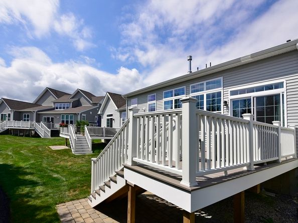 18 Lansing Way 18, Millis MA 02054