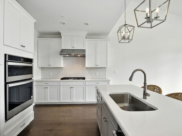 18 Lansing Way 18, Millis MA 02054