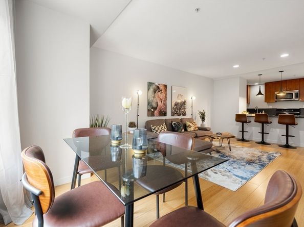 16 Miner St 206, Boston MA 02215