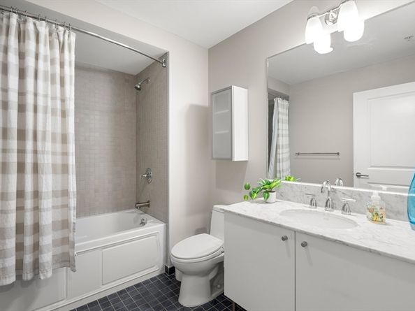 16 Miner St 206, Boston MA 02215