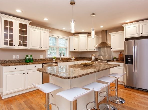 95 John St, Reading MA 01867