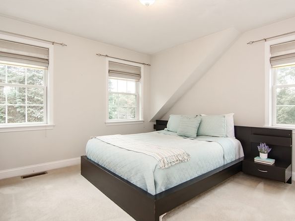 95 John St, Reading MA 01867