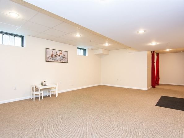 95 John St, Reading MA 01867