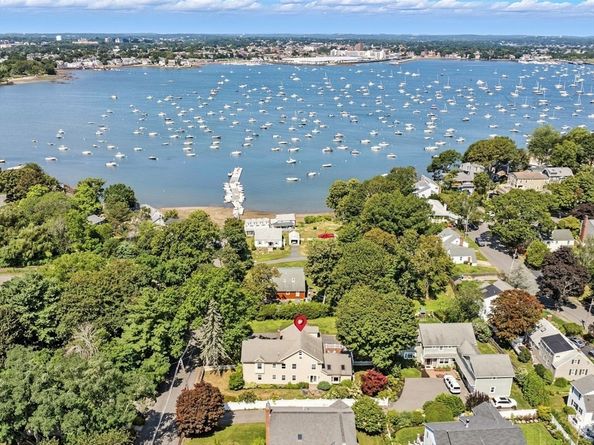 155 Village St, Marblehead MA 01945