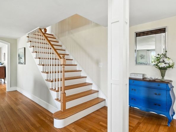 155 Village St, Marblehead MA 01945
