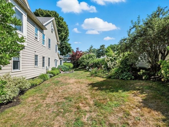 155 Village St, Marblehead MA 01945