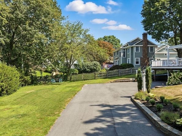155 Village St, Marblehead MA 01945
