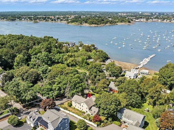 155 Village St, Marblehead MA 01945
