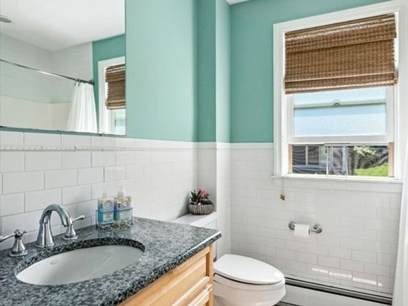 155 Village St, Marblehead MA 01945