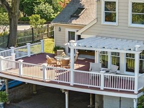 155 Village St, Marblehead MA 01945