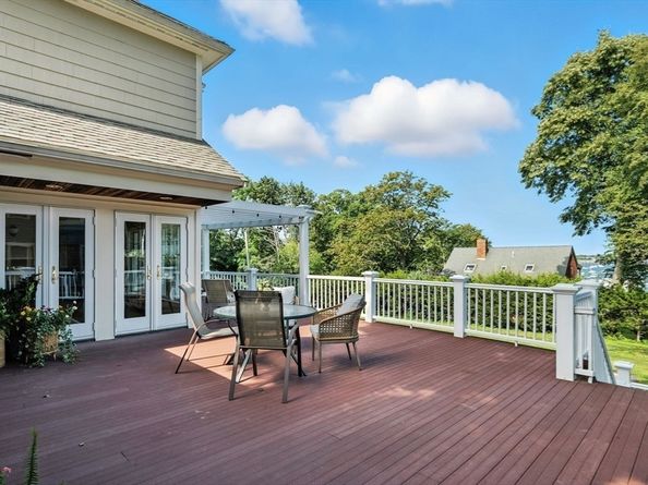 155 Village St, Marblehead MA 01945