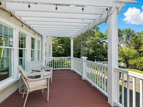 155 Village St, Marblehead MA 01945