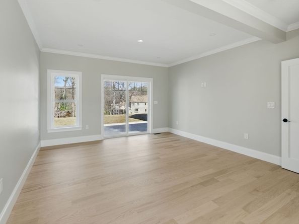 4R Chatham Ln, Danvers MA 01923