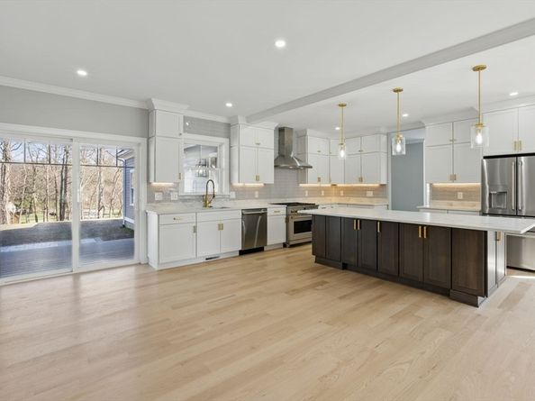 4R Chatham Ln, Danvers MA 01923