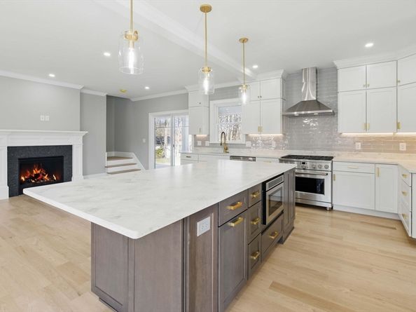 4R Chatham Ln, Danvers MA 01923