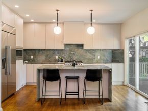 8 Naples Rd 1, Brookline MA 02446