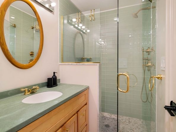 8 Naples Rd 1, Brookline MA 02446