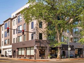 8 Naples Rd 1, Brookline MA 02446