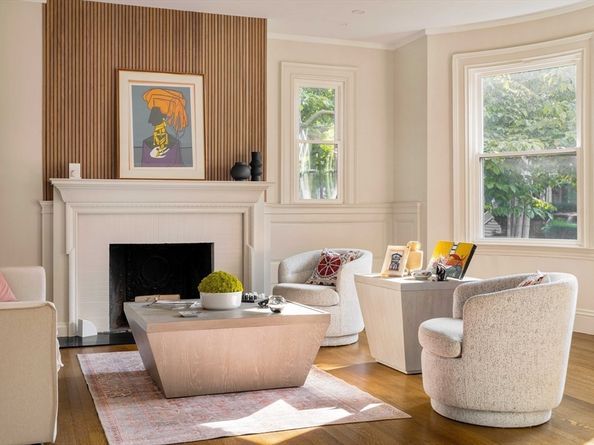 8 Naples Rd 1, Brookline MA 02446