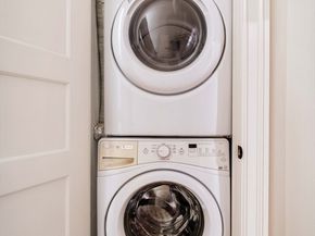 8 Naples Rd 1, Brookline MA 02446